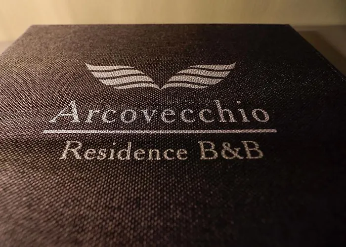 Arco Vecchio Urban - Epoca Collection לצ'ה